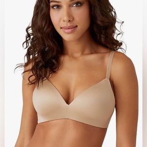 b.tempt'd Women's Future Foundation Wire Free Contour Bra Size 38DD Color Beige